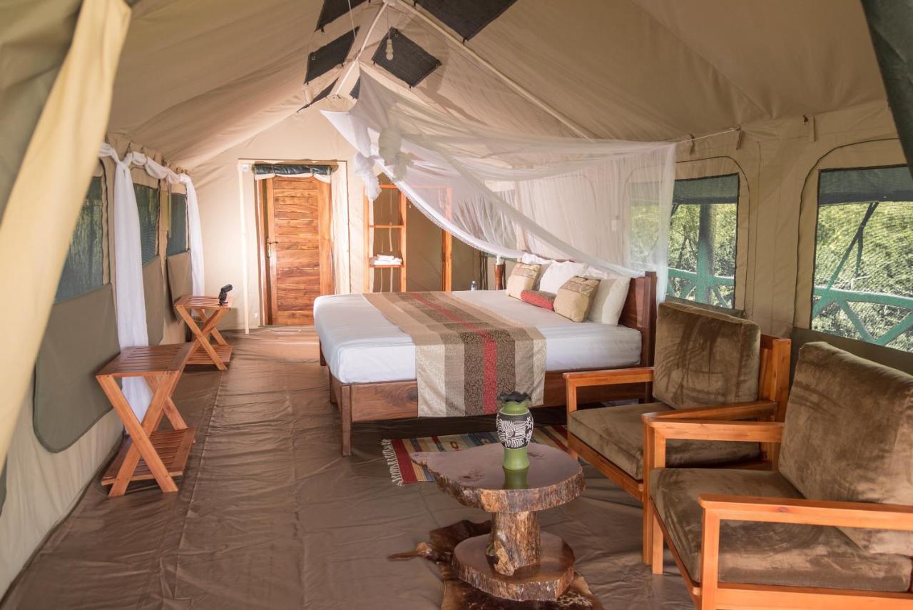 Twiga Safari Lodge Paraa エクステリア 写真
